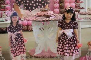 Vestido marrom e rosa infantil