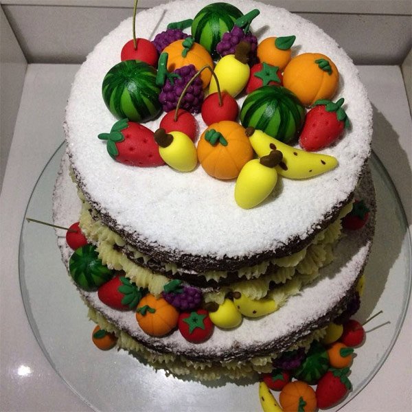 Bolo decorado com frutas Bolo decorado com frutas