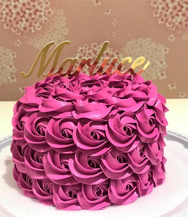 Bolo de Aniversário Feminino → Moderno, Personalizado, Simples, Rosa