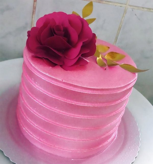 Bolo de aniversário feminino