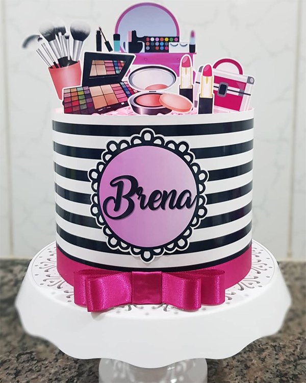 Bolo de aniversário feminino